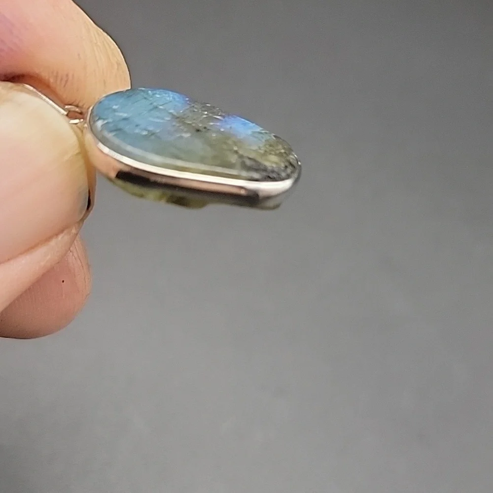 22" Silver Plate Necklace Gemstone Labradorite Skull Pendant Unisex NEW - Picture 8 of 8